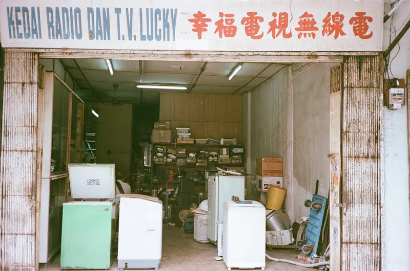 Appliance repair workshop